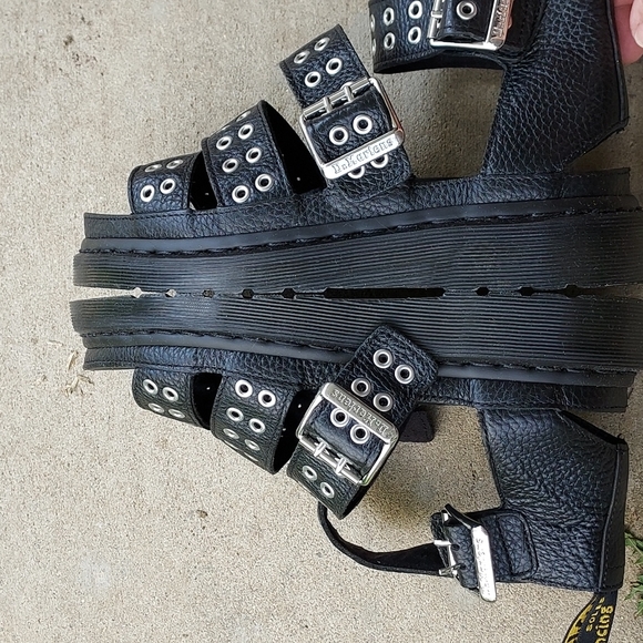 🖤NEW Dr. Martens Clarissa Hardware Sandal US7/UK5🖤 - Picture 9 of 11